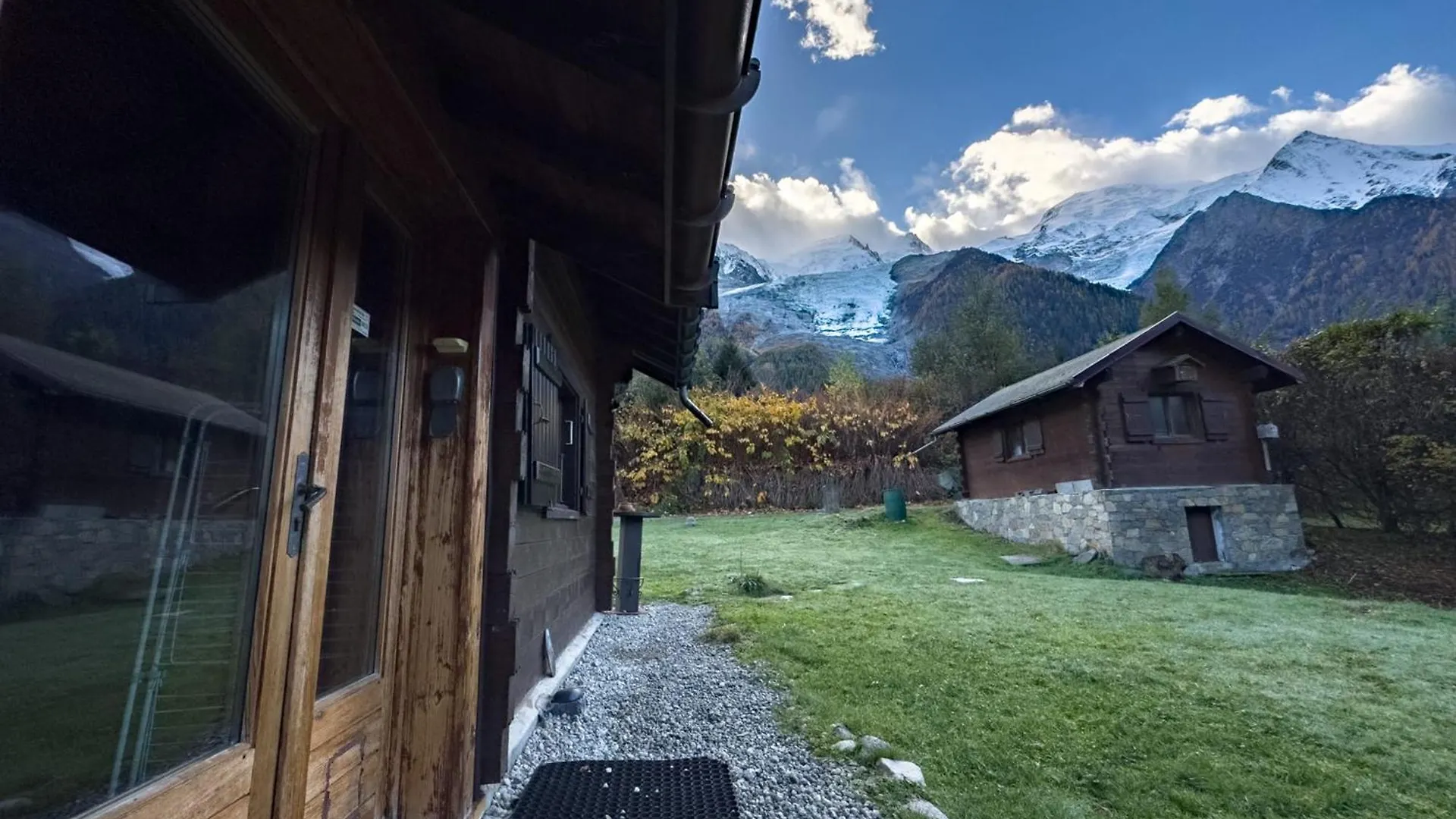 Authentic Family Chalet With Garden In Chamonix